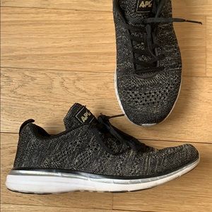 APL TechPro Women’s Sneaker in Black/Silver/Gold